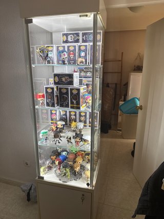 Vitrina LED sin funkos