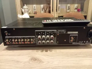 Amplificador Marantz PM5005 Negro