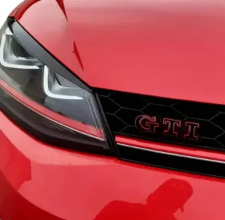 2 Insignias GTI Parilla y Maletero Vw Golf GTI Fsi