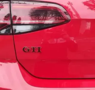 2 Insignias GTI Parilla y Maletero Vw Golf GTI Fsi