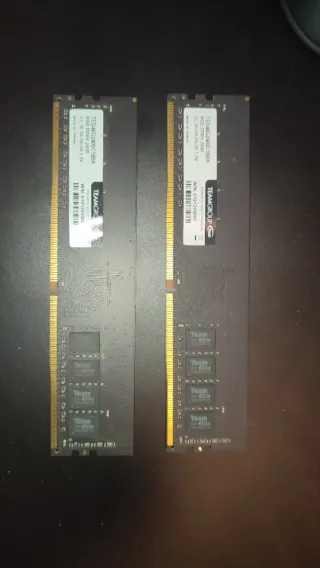 2x 8GB DDR4 2400MHz CL16 Teamgroup RAM
