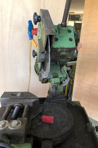 Tronzadora Metal Trifásica con 5 discos de cortar