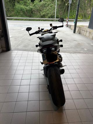 Ducati Streetfighter V2 Green Storm