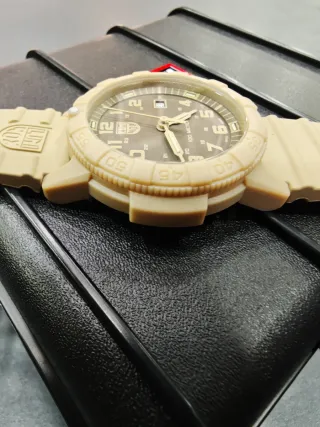 Reloj Luminox Beige/Marrón