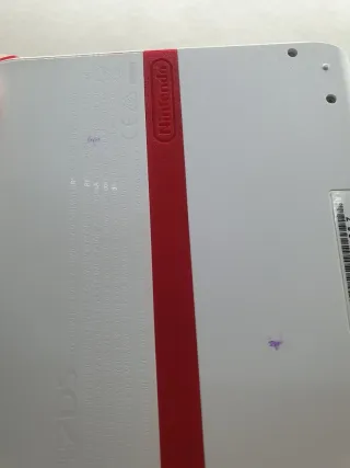 CONSOLA 2DS COMPLETA ROJA BLANCA