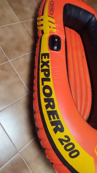 Lancha hinchable INTEX Explorer 200