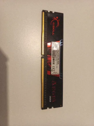 Módulo RAM G.SKILL Aegis DDR4 4GB 2133MHz