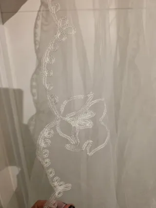 Vestido de Novia con Velo