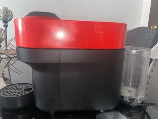 Cafetera Nespresso Vertuo Pop Roja