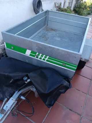 Remolque coche metálico buen estado