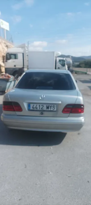 Mercedes-Benz Clase E 1999