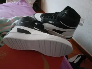 Zapatillas Puma niño altas negras y blancas