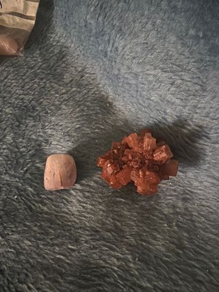 Collezione di minerali e pietre naturali