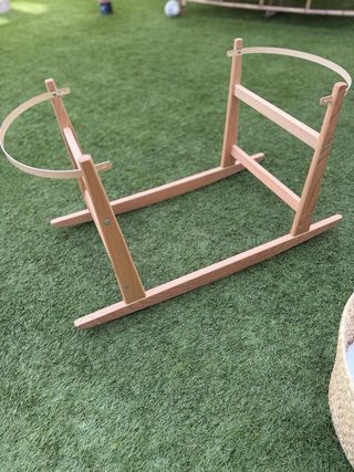 Moisés de mimbre para bebé con estructura