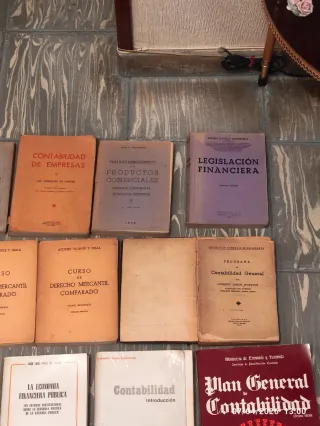Lote 20 libros economía, antiguos.