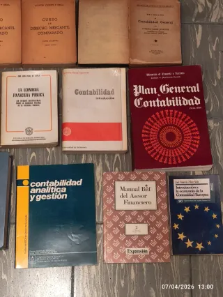 Lote 20 libros economía, antiguos.