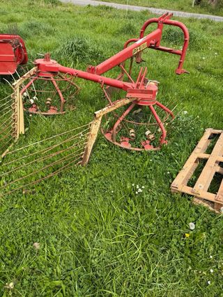 Rastrillo juntador  extendedor pz para tractor