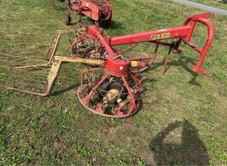 Rastrillo juntador  extendedor pz para tractor