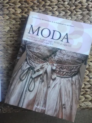 Libro historia del vestido