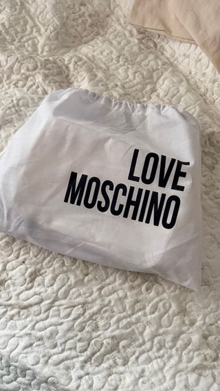 Bolso Love Moschino Blanco y Negro