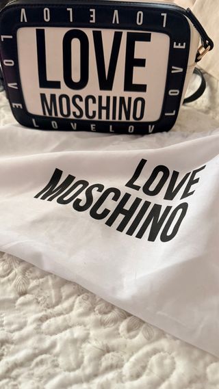 Bolso Love Moschino Blanco y Negro