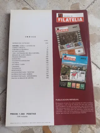 Libro, catálogos filatélicos y guía turística