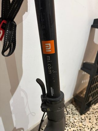 Patinete Eléctrico Xiaomi + Casco y Bolso