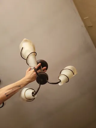 Lámpara de forja con 3 tulipas