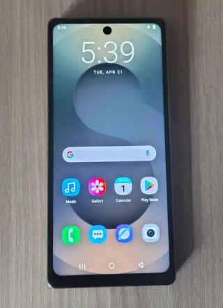 Smartphone Viola con Caricabatterie