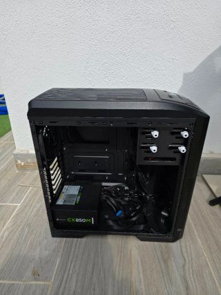 Caja PC Antec Mid-Tower ATX