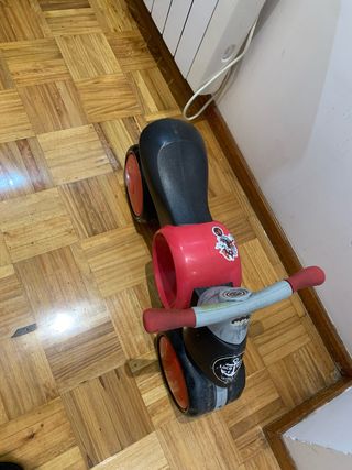 Correpasillos Moto Roja y Negra.