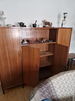 Mueble de madera de estilo vintage