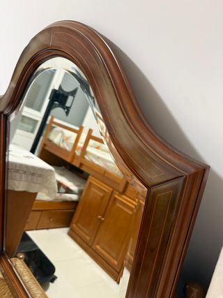 Cómoda de madera maciza