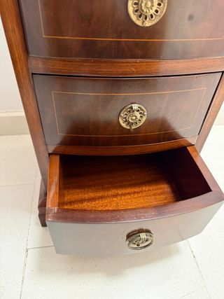 Cómoda de madera maciza