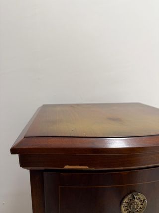 Cómoda de madera maciza