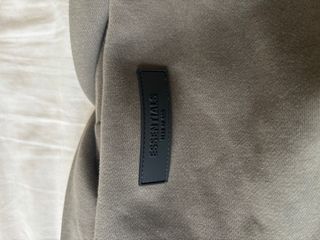 Sudadera Essentials Verde Oliva