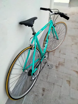 Bicicleta de carretera urbana