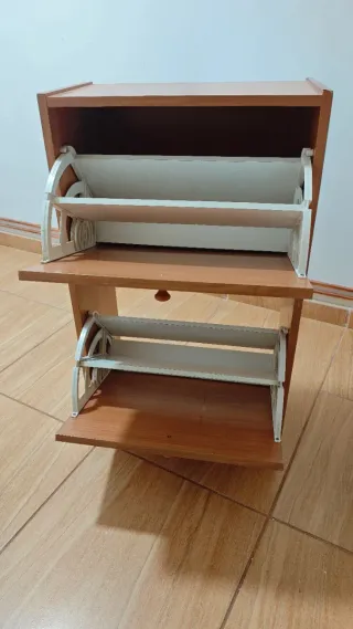 Mueble zapatero de madera