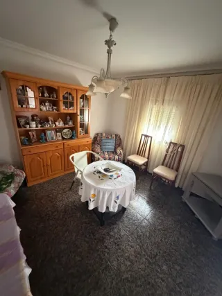 Casa con 2 habitaciones y 1 baño