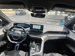 Peugeot 3008 GT 300 cv Hibrido Enchufable año 2022