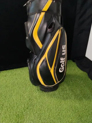 Bolsa de palos de golf negra y amarilla