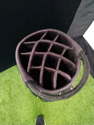 Bolsa de palos de golf negra y amarilla