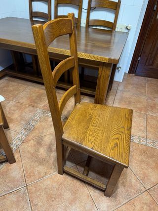 Mesa y 6 Sillas Madera Maciza