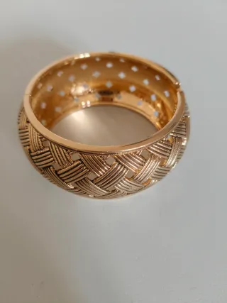 Bracciale rigido oro trama intreccio