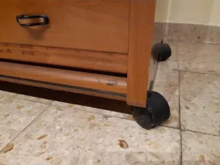 Mueble auxiliar salón madera y cristal