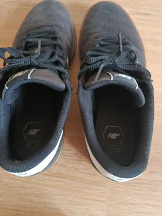 Zapatillas New Balance 272 Negras Goma Marrón