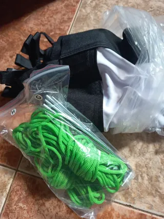 Pack Cine en Casa: Proyector + Pantalla 150"