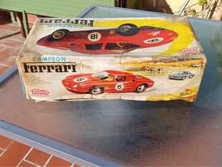 Coche Ferrari Paya Campeón 18