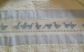 Conjunto Toalhas Bebé bordadas à mão