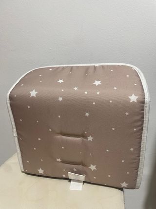 Cojín para trona con estrellas